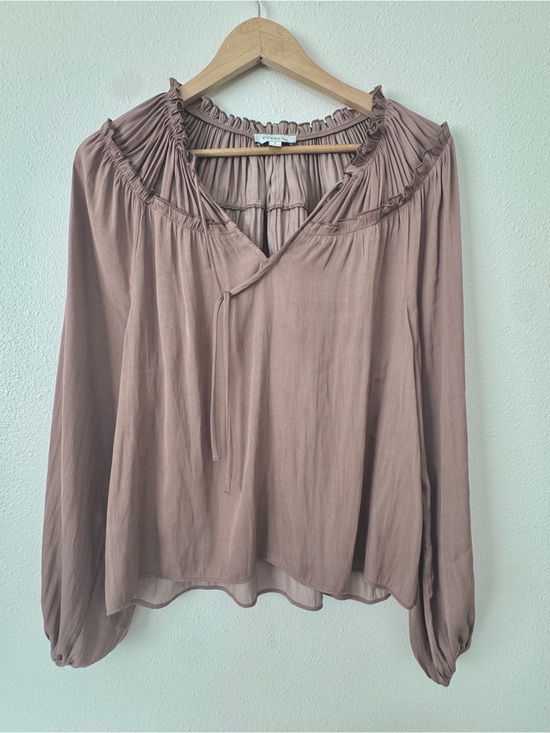 Evereve Tops - Evereve Kamila Satin Gathered Peasant Blouse Taupe Color “Chanterelle” S